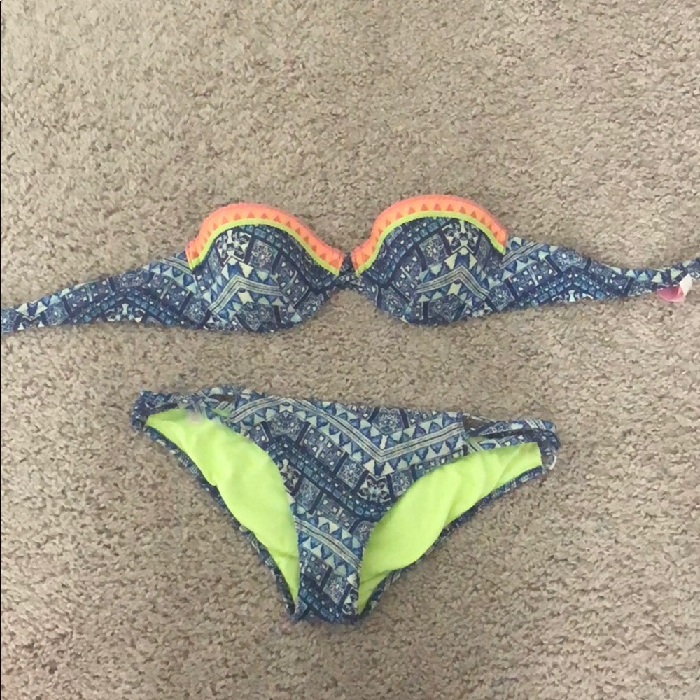 Victoria’s Secret print bikini